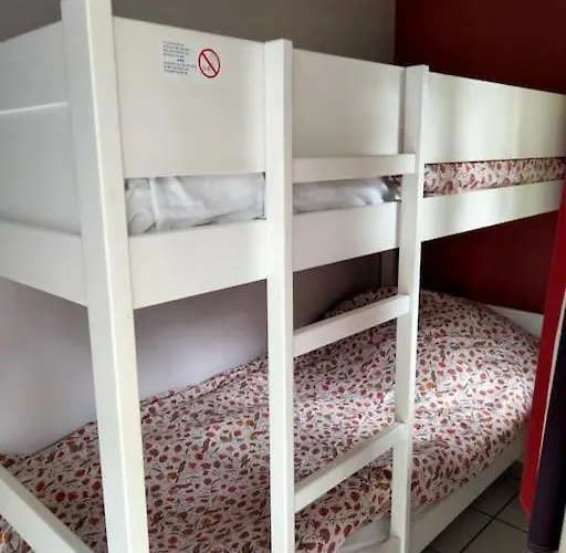 4 à 5 Pers Face Au Golf 700m De L'océan